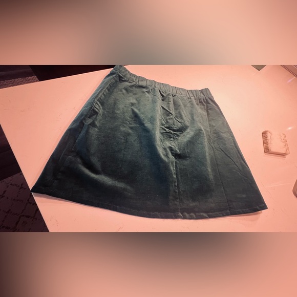 Torrid Mini Corduroy Button-Front Skirt Green size 2 - Picture 3 of 10
